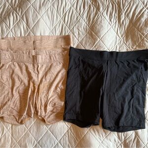 3 Barely used 2x old navy biker shorts w/ pockets 2 tan 1 black Soft tshirt feel